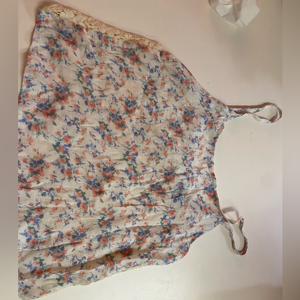 Wet seal spaghetti strap shirt